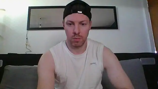 Snapshot of Fit4fun24 chatting on April 9, 2026, 6:14 pm Fit4fun24 online show from April 9, 2026, 6:14 pm
