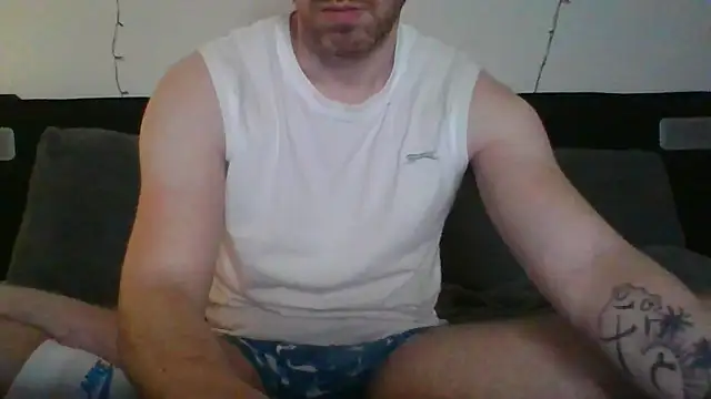 Snapshot of Fit4fun24 chatting on November 17, 2025, 6:12 pm Fit4fun24 online show from November 17, 2025, 6:12 pm