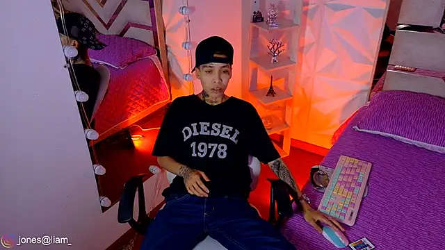 Snapshot of Jonesliam23 chatting on May 11, 2026, 7:22 pm Jonesliam23 online show from May 11, 2026, 7:22 pm
