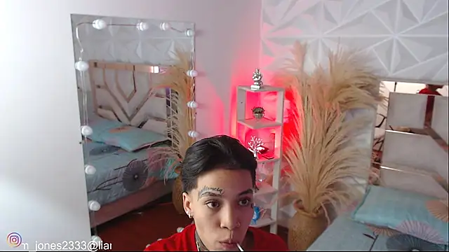 Jonesliam23 online show from October 29, 2025, 7:24 pm