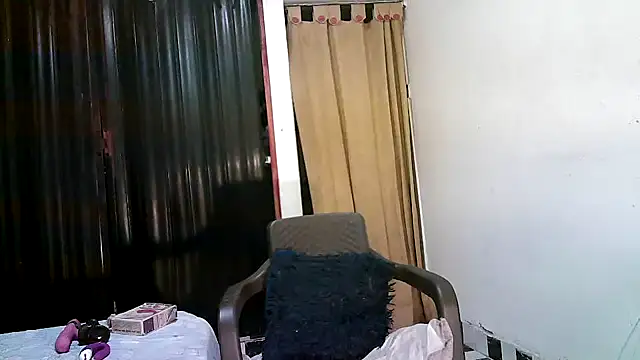 kimmiemm online show from November 28, 2025, 12:11 am