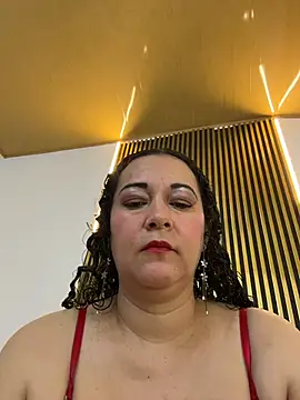 Snapshot of luisa_curli chatting on June 25, 2026, 8:25 pm luisa curli online show from June 25, 2026, 8:25 pm