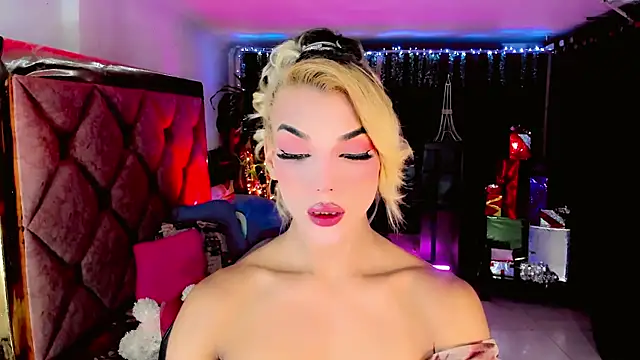 Snapshot of the-horus-girl chatting on December 21, 2025, 11:38 pm the-horus-girl online show from December 21, 2025, 11:38 pm