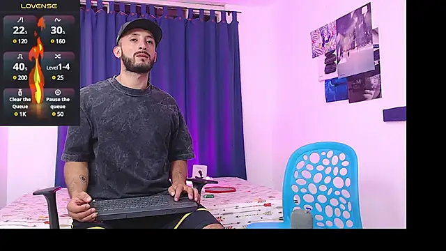 Snapshot of Sanit_Di chatting on March 7, 2025, 9:06 pm Sanit Di online show from March 7, 2025, 9:06 pm