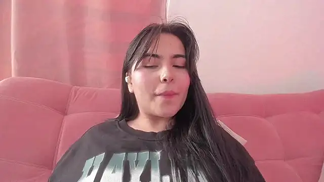 Snapshot of sol__angel chatting on March 2, 2025, 12:58 pm sol angel online show from March 2, 2025, 12:58 pm