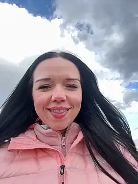 Snapshot of Vanesskaa chatting on April 5, 2026, 3:51 pm Vanesskaa online show from April 5, 2026, 3:51 pm