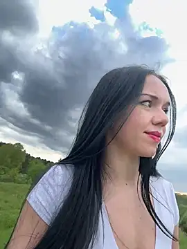 Snapshot of Vanesskaa chatting on May 1, 2026, 4:45 pm Vanesskaa online show from May 1, 2026, 4:45 pm