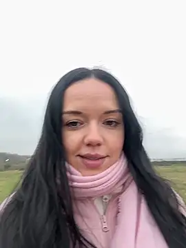 Snapshot of Vanesskaa chatting on March 9, 2026, 4:43 pm Vanesskaa online show from March 9, 2026, 4:43 pm