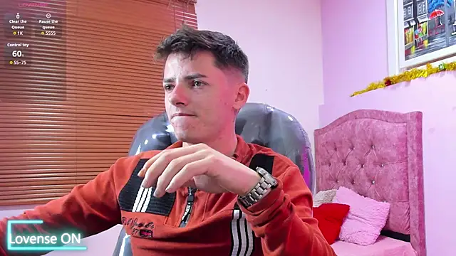 Snapshot of tossetrech chatting on December 18, 2025, 3:44 am tossetrech online show from December 18, 2025, 3:44 am