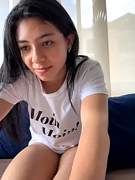 Liissa cute  online show from October 12, 2025, 6:09 pm