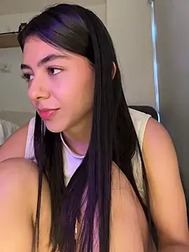 Liissa cute  online show from May 12, 2026, 7:20 pm