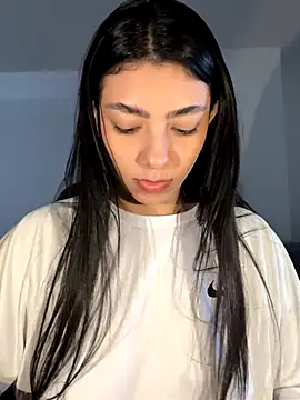 Liissa cute  online show from November 5, 2025, 5:27 pm