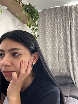 Liissa cute  online show from September 10, 2025, 7:13 pm