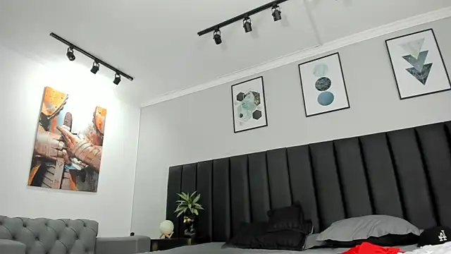 Snapshot of ANGEL_NICOLAS chatting on January 6, 2025, 10:26 pm ANGEL NICOLAS online show from January 6, 2025, 10:26 pm