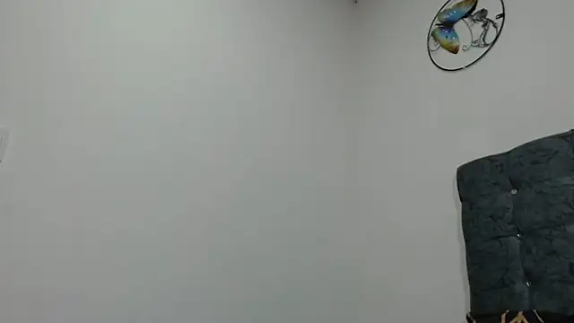 Snapshot of DiannellaforYou chatting on November 9, 2025, 12:36 am DiannellaforYou online show from November 9, 2025, 12:36 am