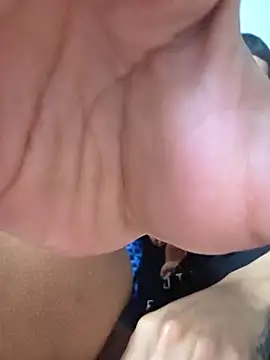 Snapshot of Yoko0381 chatting on September 29, 2025, 6:35 pm Yoko0381 online show from September 29, 2025, 6:35 pm