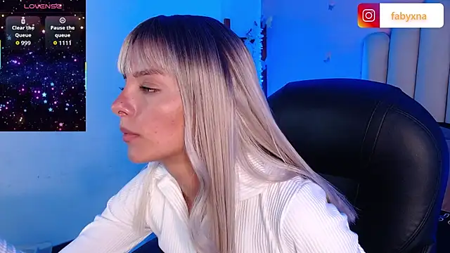 Snapshot of peyton_golden1 chatting on October 1, 2025, 3:44 am peyton golden1 online show from October 1, 2025, 3:44 am