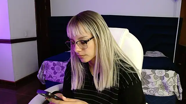 peyton golden1 online show from February 3, 2026, 3:04 am