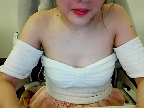 Snapshot of Yin-girl chatting on December 1, 2025, 7:37 pm Yin-girl online show from December 1, 2025, 7:37 pm