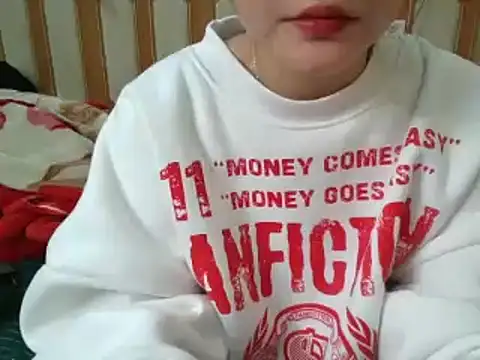 Snapshot of Yin-girl chatting on February 15, 2025, 11:28 am Yin-girl online show from February 15, 2025, 11:28 am