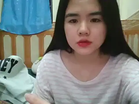 Snapshot of Yin-girl chatting on January 11, 2025, 11:45 am Yin-girl online show from January 11, 2025, 11:45 am