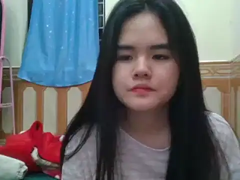 Snapshot of Yin-girl chatting on January 3, 2025, 11:56 am Yin-girl online show from January 3, 2025, 11:56 am