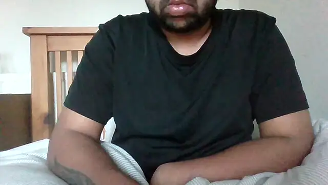 whoreboi98 online show from April 12, 2026, 6:44 pm