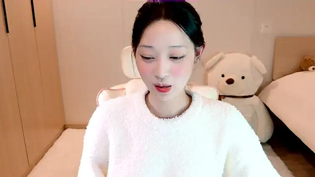 Snapshot of Xueb_J chatting on December 12, 2024, 3:48 pm Xueb J online show from December 12, 2024, 3:48 pm