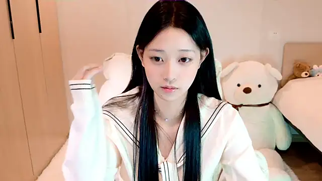 Snapshot of Xueb_J chatting on January 18, 2025, 12:57 pm Xueb J online show from January 18, 2025, 12:57 pm