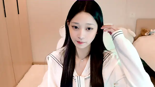 Snapshot of Xueb_J chatting on January 18, 2025, 6:45 am Xueb J online show from January 18, 2025, 6:45 am