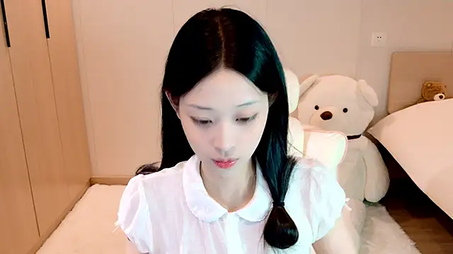 Snapshot of Xueb_J chatting on December 7, 2024, 6:15 am Xueb J online show from December 7, 2024, 6:15 am