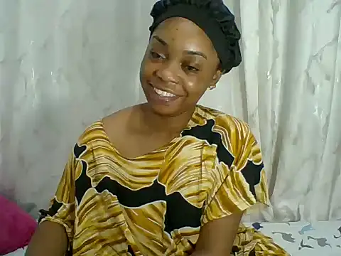 Snapshot of PrettyPrincess14 chatting on May 19, 2026, 7:10 pm PrettyPrincess14 online show from May 19, 2026, 7:10 pm