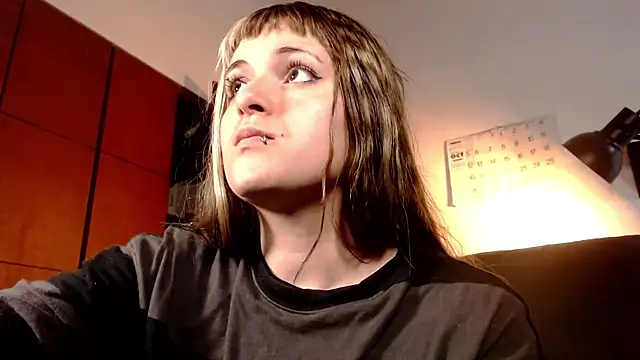 NEXT DOOR GIRL  online show from October 27, 2025, 10:00 pm