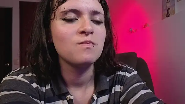 Snapshot of NEXT_DOOR_GIRL_ chatting on April 28, 2026, 10:25 pm NEXT DOOR GIRL online show from April 28, 2026, 10:25 pm