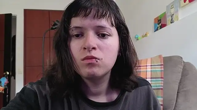 Snapshot of NEXT_DOOR_GIRL_ chatting on May 17, 2026, 1:44 pm NEXT DOOR GIRL online show from May 17, 2026, 1:44 pm