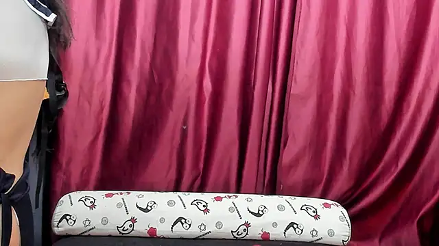 AvaLusty online show from November 14, 2025, 2:10 pm