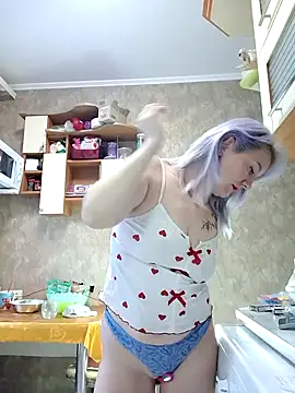 Tina Alev online show from September 30, 2025, 5:35 am