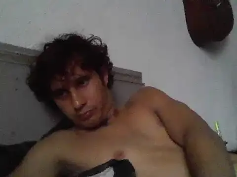 Snapshot of pedrodavid_ chatting on December 16, 2024, 8:26 pm pedrodavid  online show from December 16, 2024, 8:26 pm