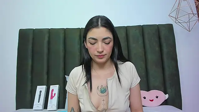 ThailyCherry online show from October 10, 2025, 7:47 pm