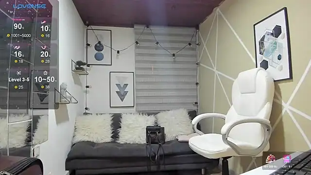 Enma  clark online show from March 9, 2026, 4:05 am