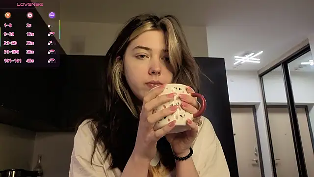 Snapshot of Vanessa_Walters chatting on February 1, 2026, 4:22 am Vanessa Walters online show from February 1, 2026, 4:22 am