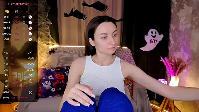 annacooleman online show from October 28, 2025, 2:12 am