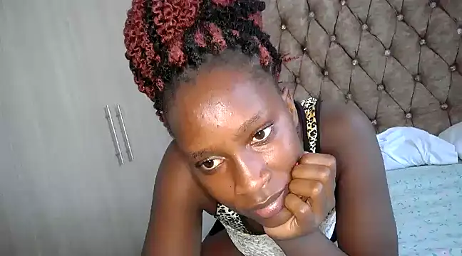 queen-goddess online show from January 19, 2025, 12:39 pm