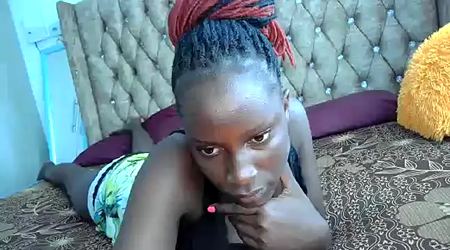 queen-goddess online show from December 19, 2024, 8:02 am