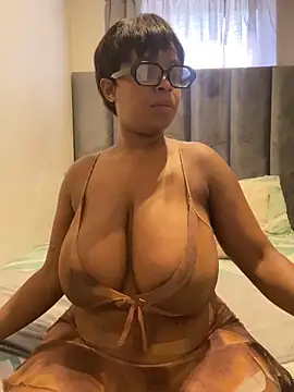 Snapshot of Saggy_areola95 chatting on May 8, 2026, 9:13 am Saggy areola95 online show from May 8, 2026, 9:13 am