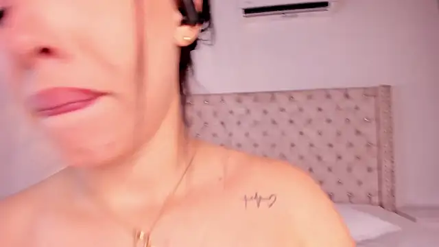 Maya Bluee online show from February 3, 2026, 6:22 am