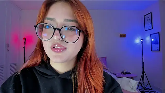 Snapshot of SweetJennaa chatting on January 19, 2025, 8:18 am SweetJennaa online show from January 19, 2025, 8:18 am