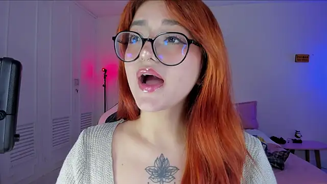 Snapshot of SweetJennaa chatting on January 18, 2025, 8:41 am SweetJennaa online show from January 18, 2025, 8:41 am