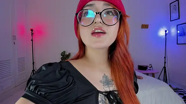 Snapshot of SweetJennaa chatting on January 17, 2025, 3:23 am SweetJennaa online show from January 17, 2025, 3:23 am