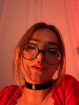 Snapshot of SweetJennaa chatting on October 17, 2025, 4:38 am SweetJennaa online show from October 17, 2025, 4:38 am